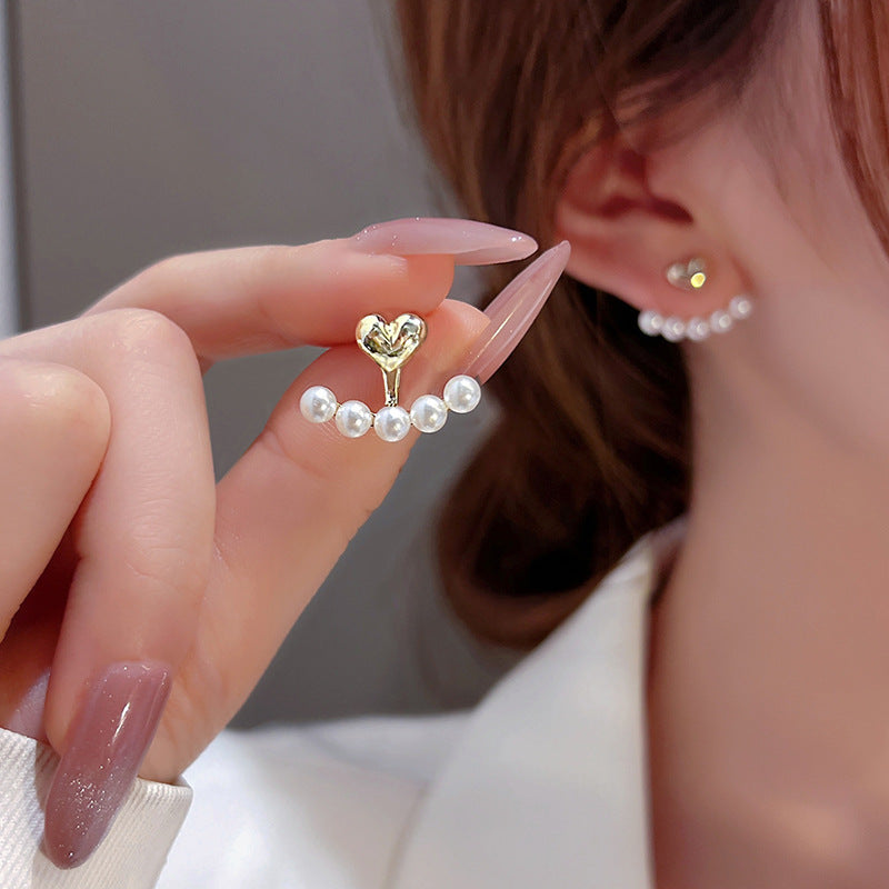 Pearlized Affection Heart Stud