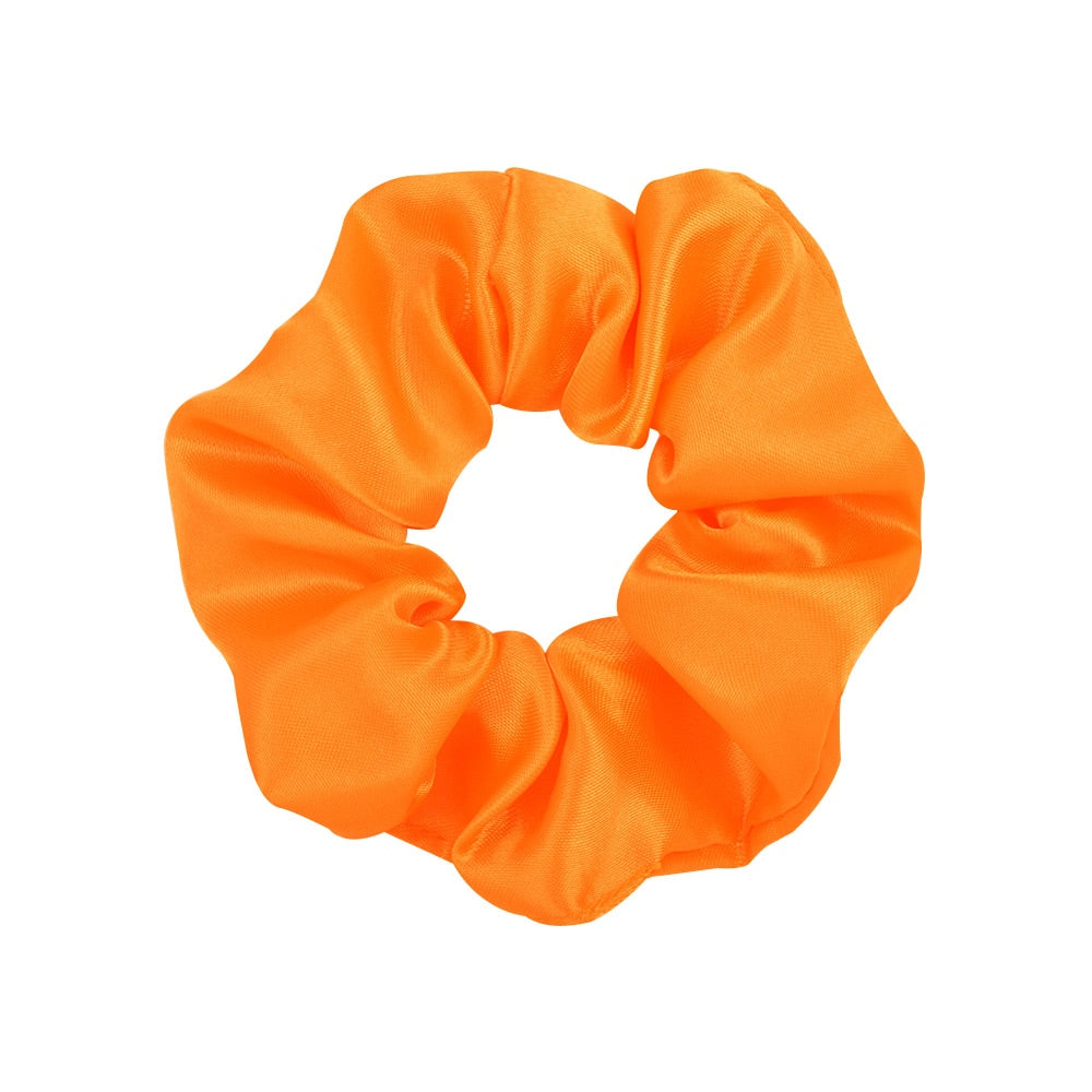 Silk Scrunchie That Won’t Damage Your Hair