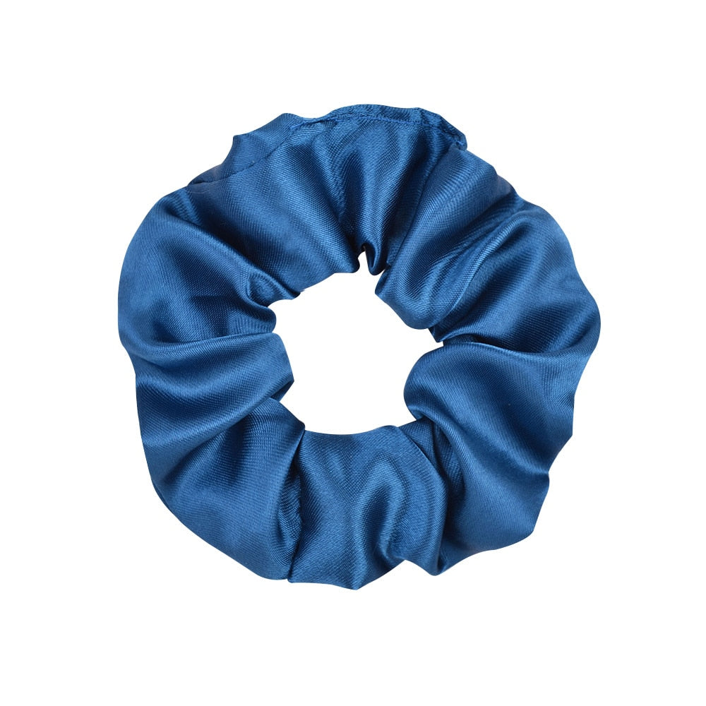 Silk Scrunchie That Won’t Damage Your Hair