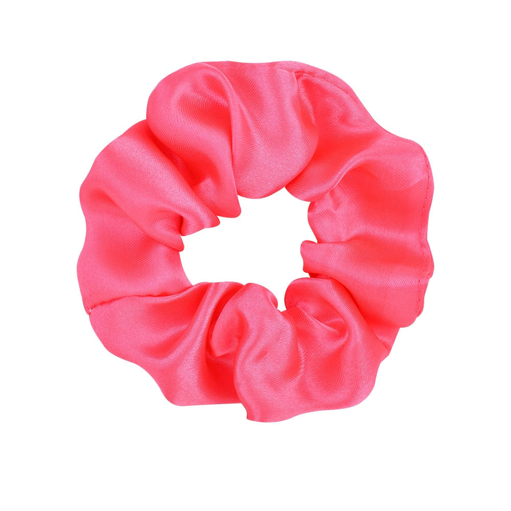 Silk Scrunchie That Won’t Damage Your Hair