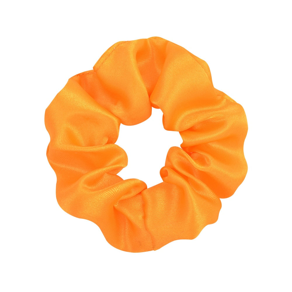 Silk Scrunchie That Won’t Damage Your Hair