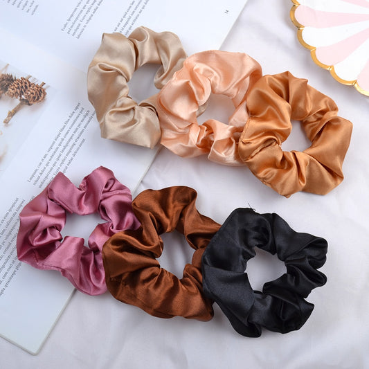 Silk Scrunchie That Won’t Damage Your Hair